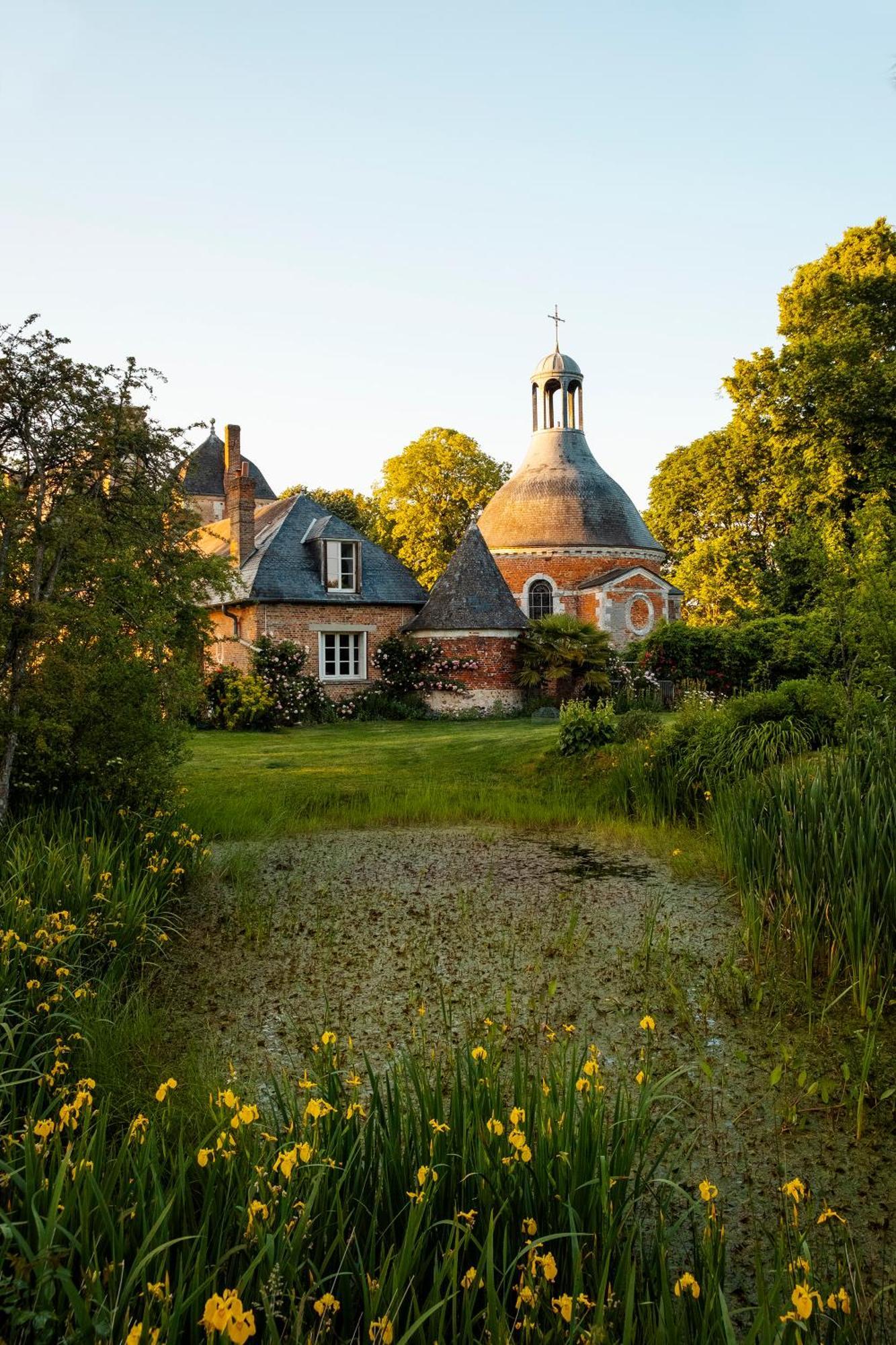 Le Chateau De Bonnemare - Bed And Breakfast Radepont Exterior photo